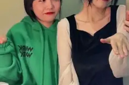 艺人欠款76万成老赖！演出时被法院堵门口强制执行立马嘴软求饶：不要拘留我