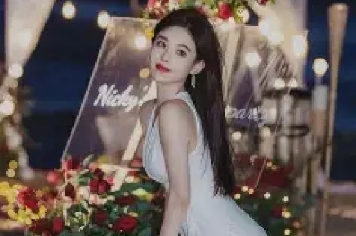 女明星集体“塌房”她们为啥都不装了